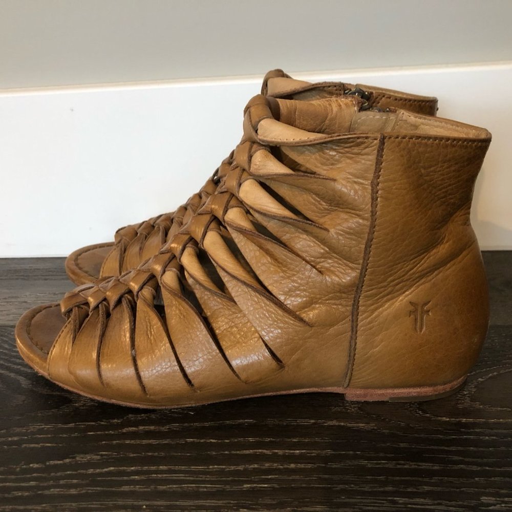 Frye Sofia Braided Gladiator Boot/Bootie Peep Toe Flats Tan Leather